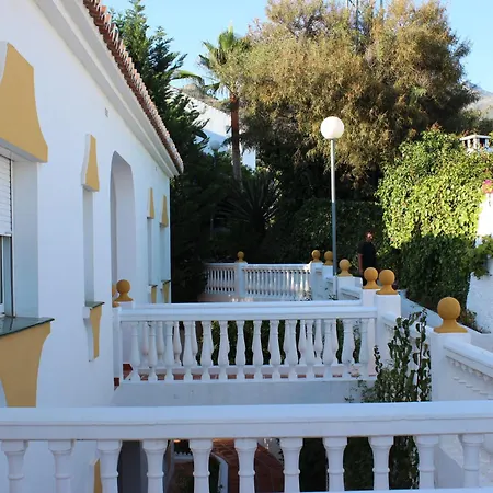Rosas De Capistrano