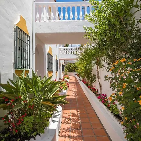 Rosas De Capistrano Apartment Nerja